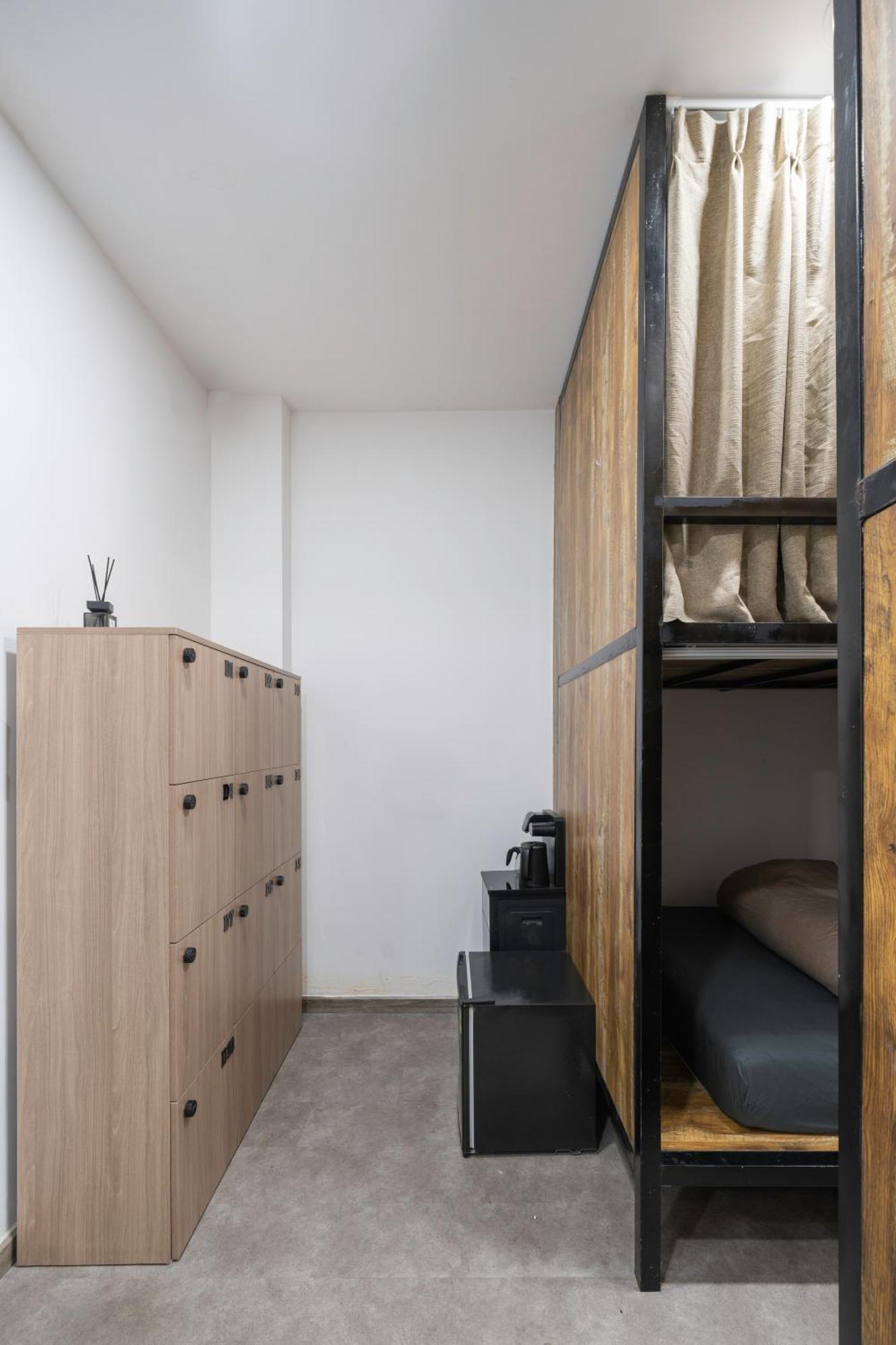 Khách sạn Zeus Living - Harmony Hideout TP. Hồ Chí Minh